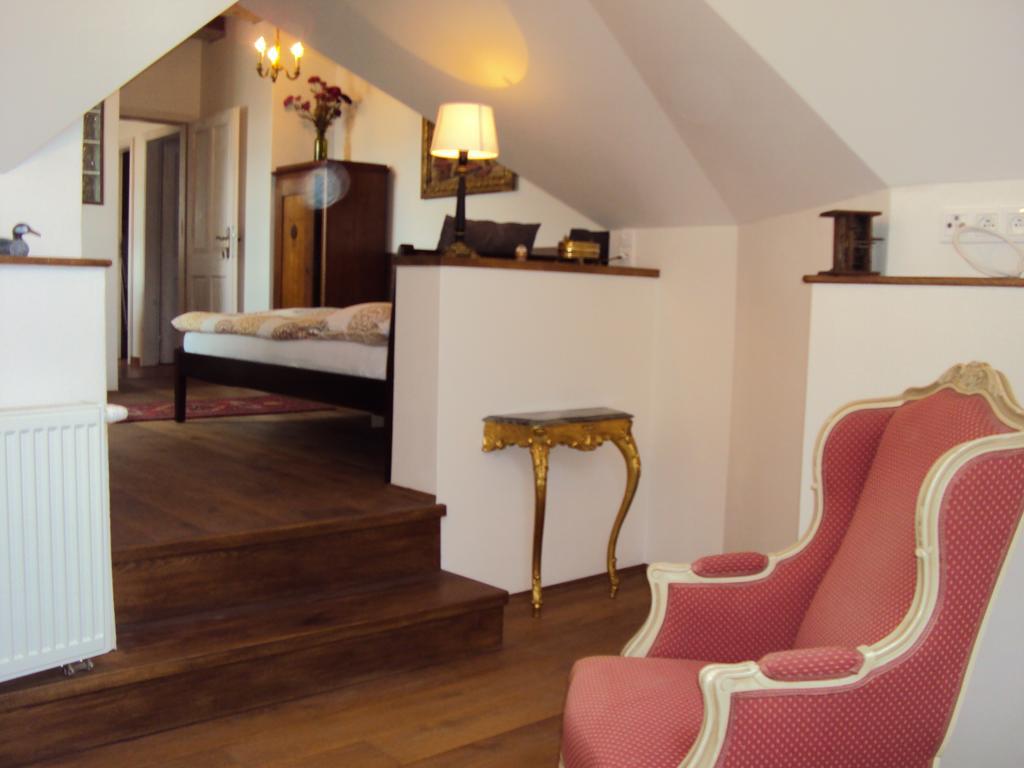 Castle Kastiel Kotesova Apartman Szoba fotó