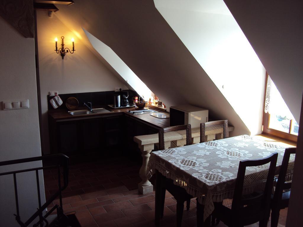 Castle Kastiel Kotesova Apartman Kültér fotó