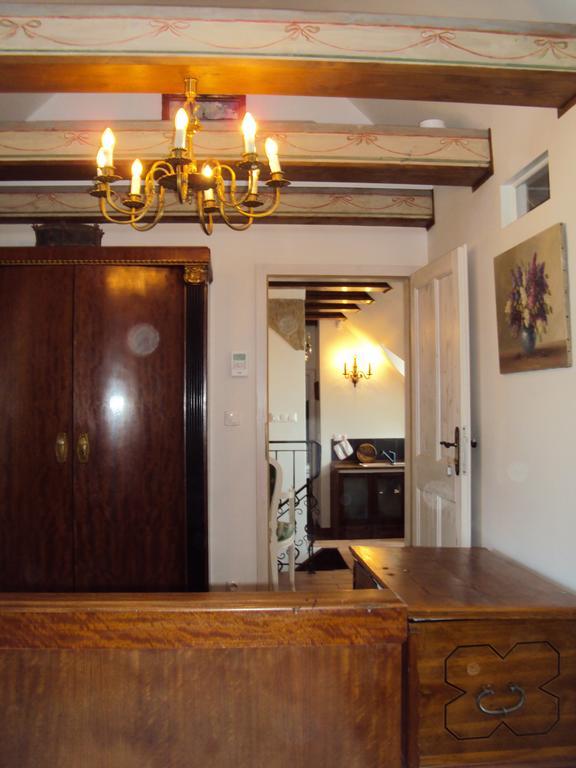 Castle Kastiel Kotesova Apartman Szoba fotó