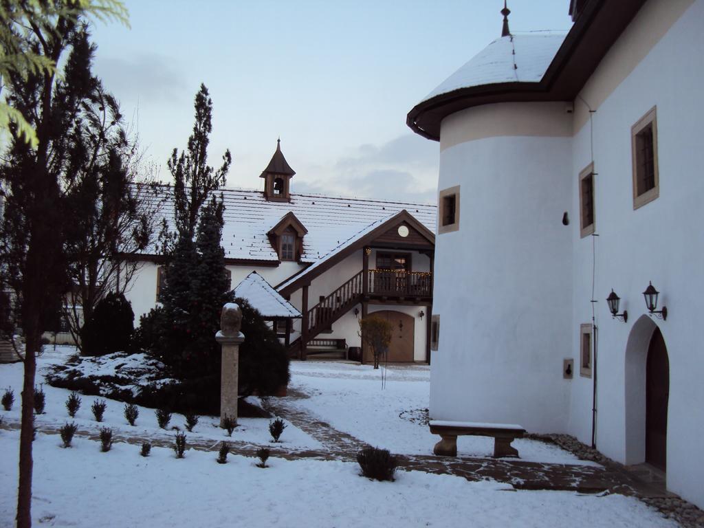 Castle Kastiel Kotesova Apartman Kültér fotó