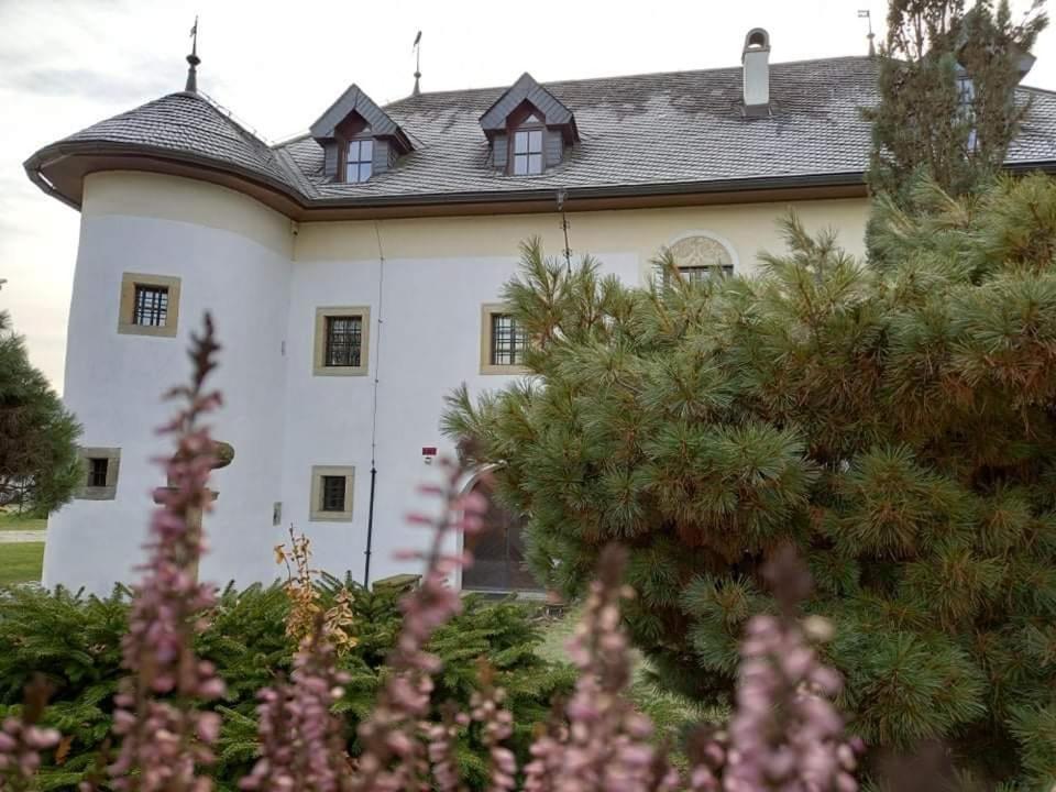 Castle Kastiel Kotesova Apartman Kültér fotó