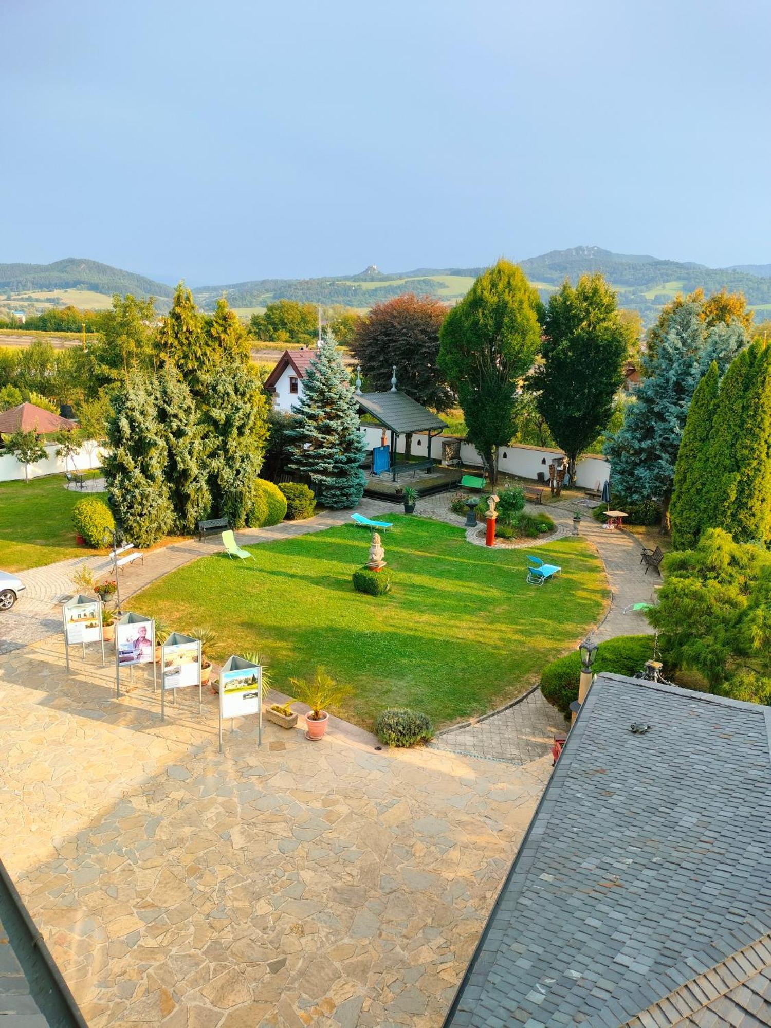 Castle Kastiel Kotesova Apartman Kültér fotó