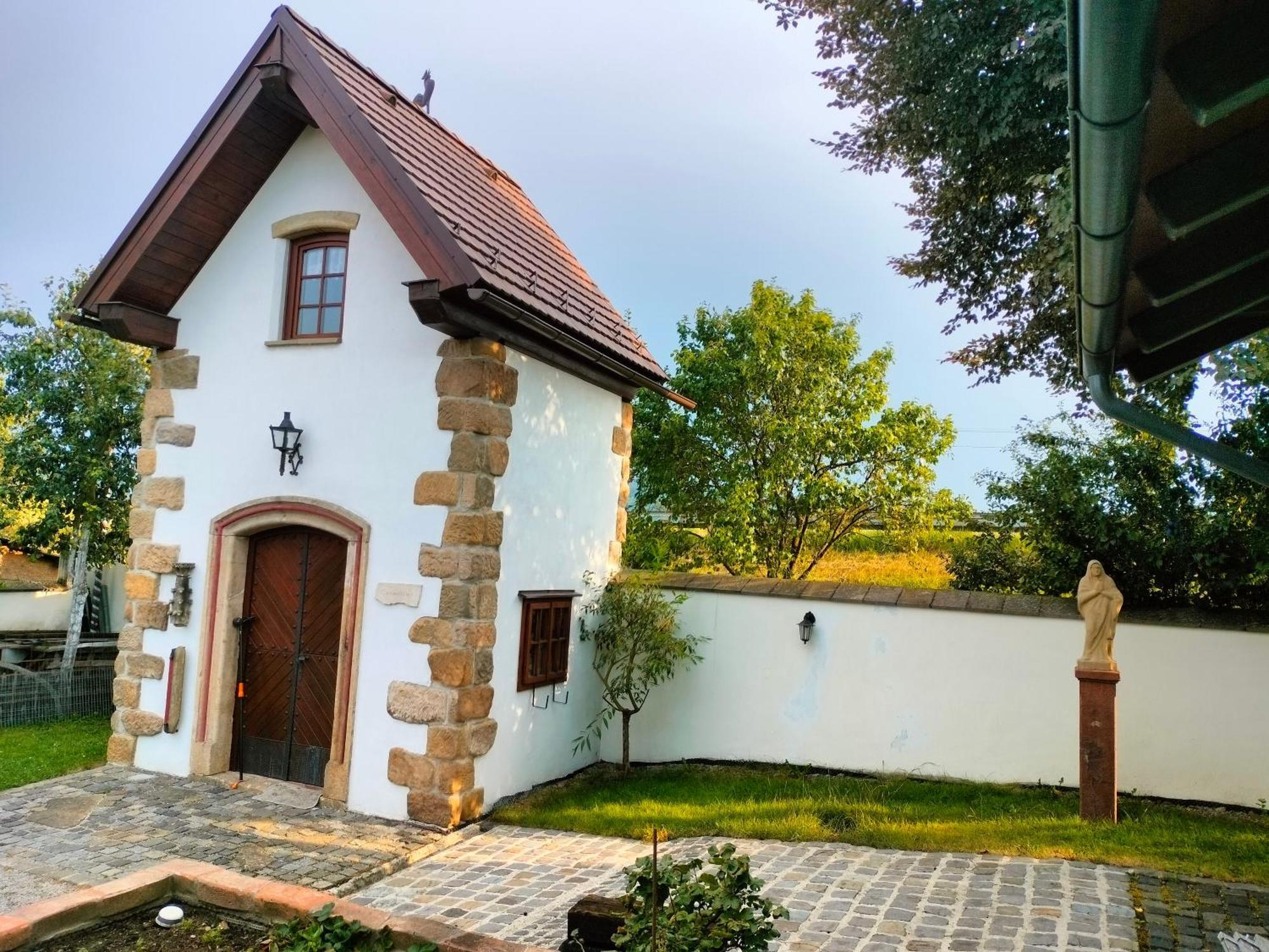 Castle Kastiel Kotesova Apartman Kültér fotó