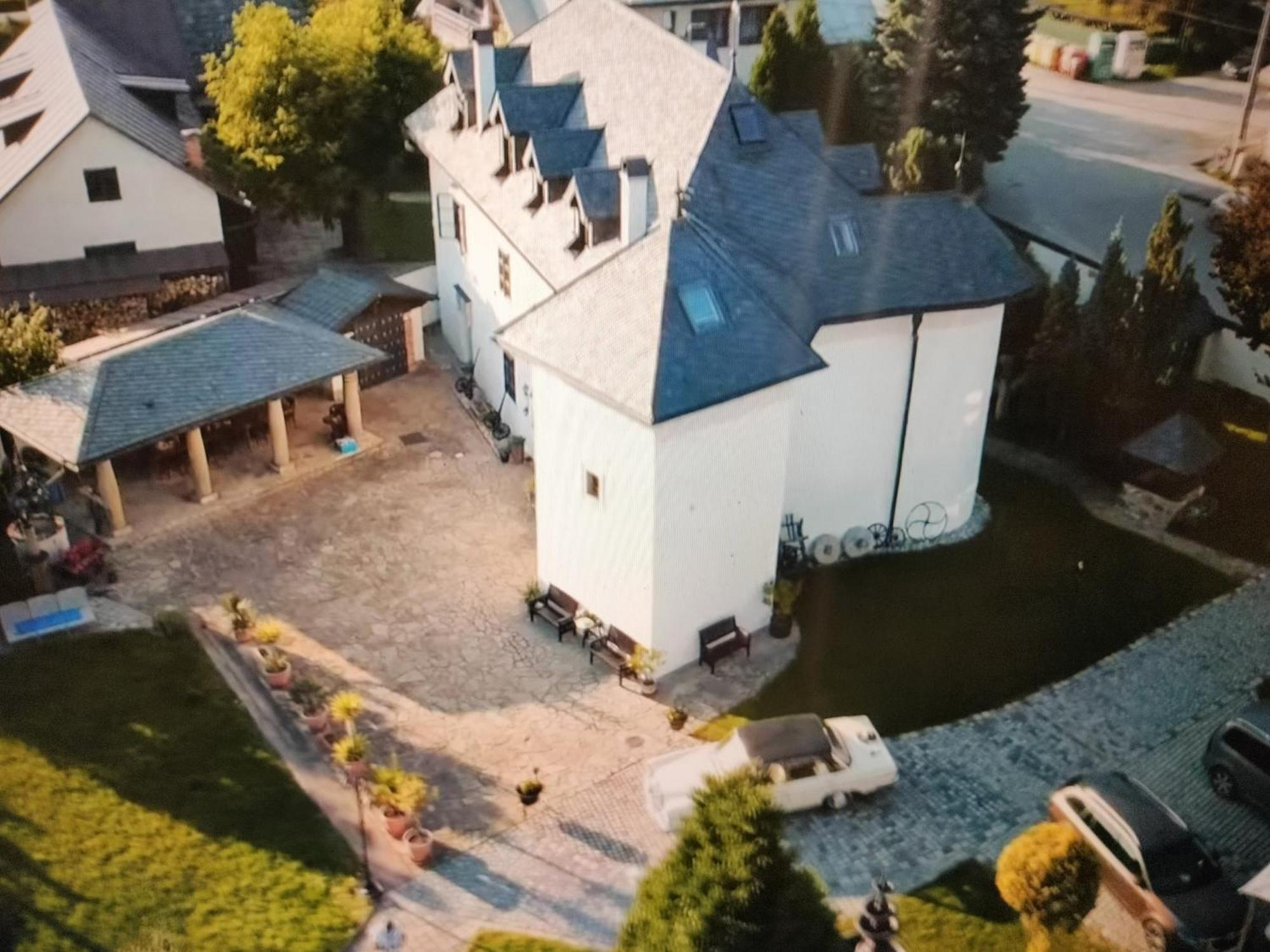 Castle Kastiel Kotesova Apartman Kültér fotó