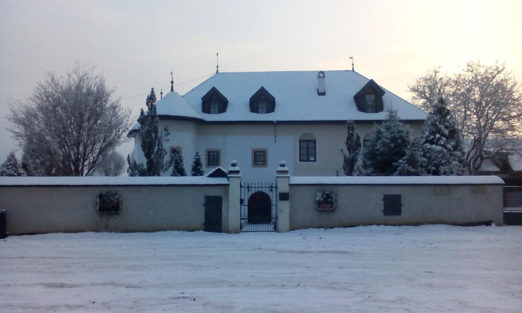 Castle Kastiel Kotesova Apartman Kültér fotó