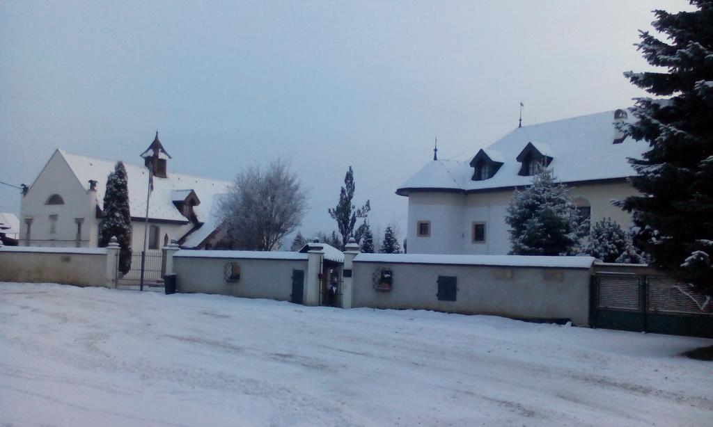 Castle Kastiel Kotesova Apartman Kültér fotó